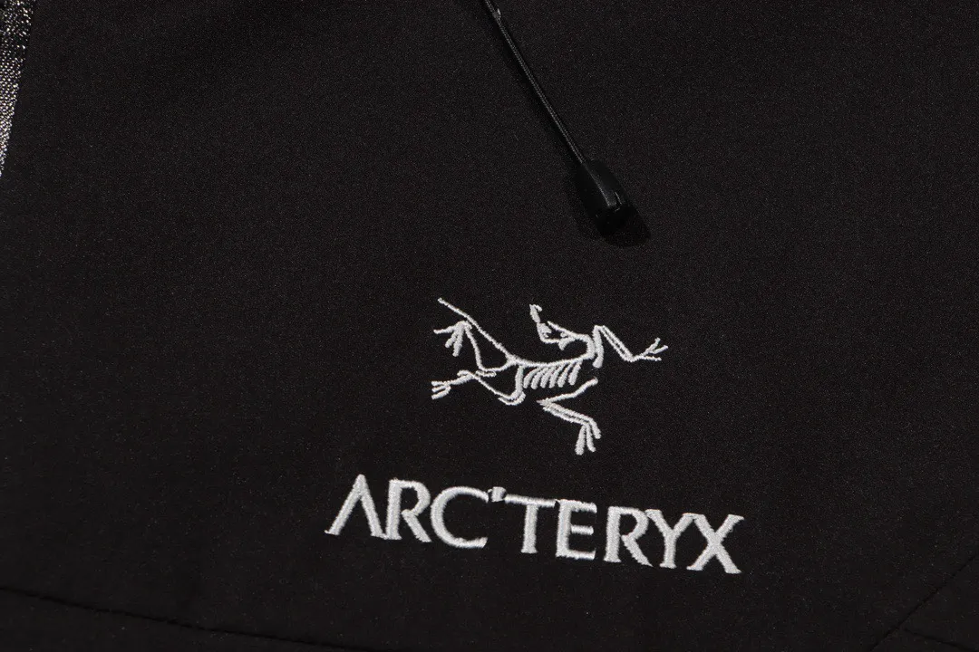 （ ）7 【ARCTERYX】 Breathable ! ！GORE-TEX， ， ， ， 。 ， ， 。Lightweight Series ！ Quality ！ Lightweight ， Lightweight 。 Series ， ， E 3D ， GORE-TEXPRO ，， 20000、Breathable 10000 N X ，Lightweight ， ， Size：S-XXL